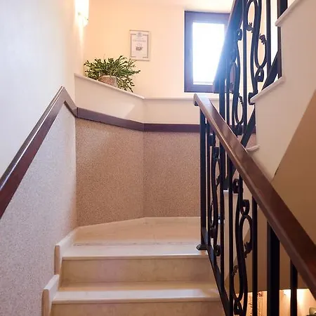 House Diona Pensjonat 3*