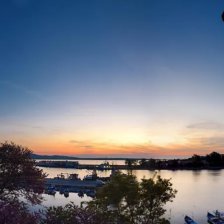 House Diona 3* Σωζόπολη