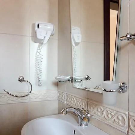 House Diona Πανσιόν