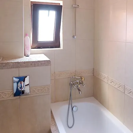 Πανσιόν House Diona 3*