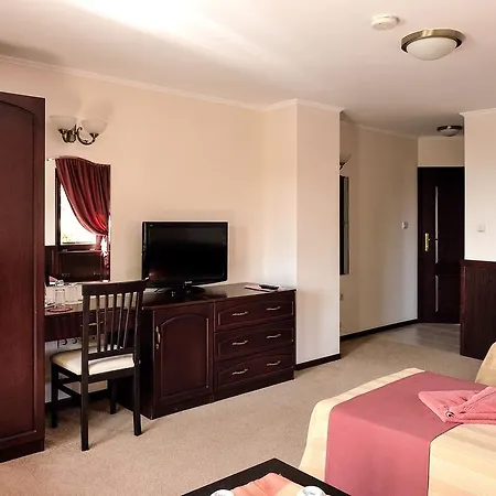 House Diona 3*